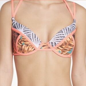 MAAJI | The Rolling Stones
Underwire Bikini Top | Multicolor | Sz XL/DD